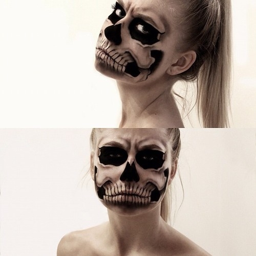 Emo skull girl Emo skull girl