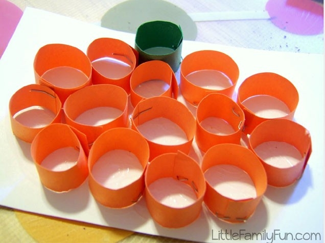 Paper roll pumpkin