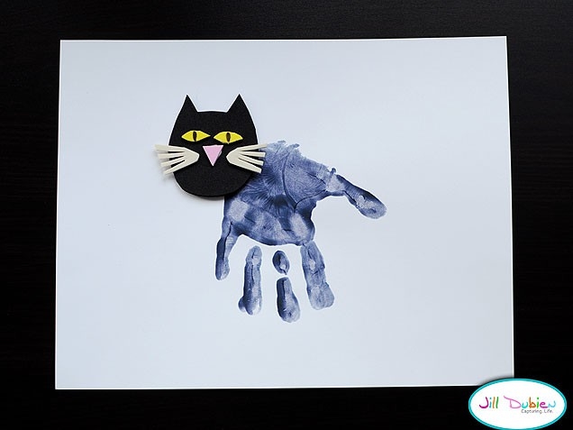 Handprint black cat Handprint black cat