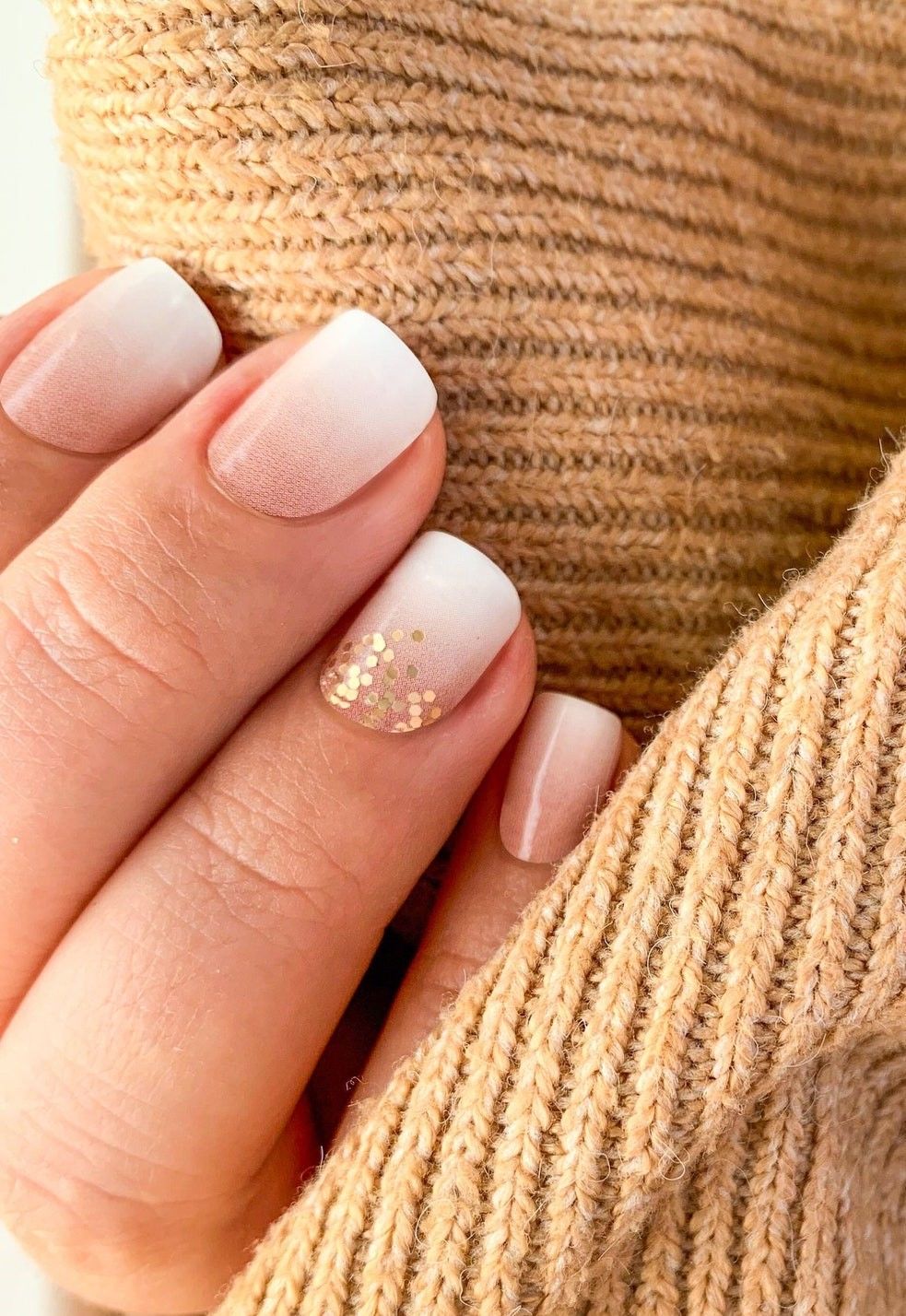 off white short nails