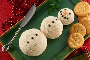 Snowman cheese ball