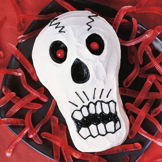 Scary skull cake