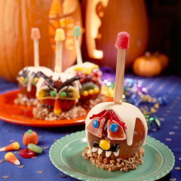 Shrunken head caramel apple