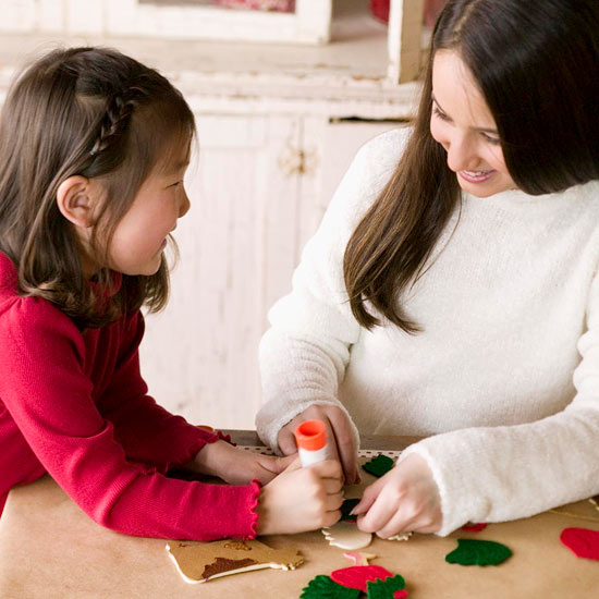 Holiday crafting party