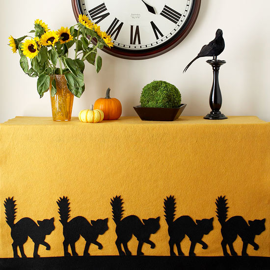 Cat trimmed tablecloth Cat trimmed tablecloth