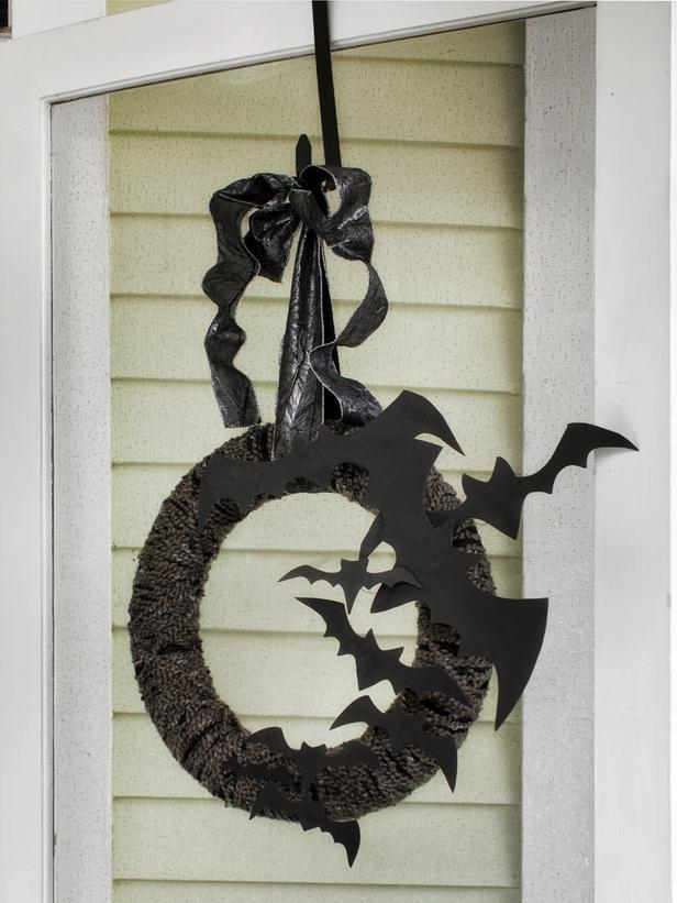 Flying bat wreath