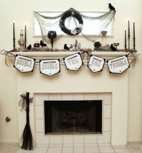 Witchy glam halloween mantel Witchy glam halloween mantel