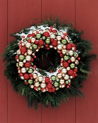 Ball and light wreath