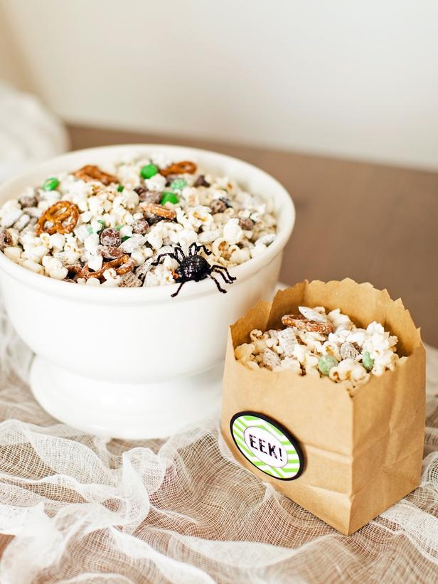 Sweet and salty snack mix