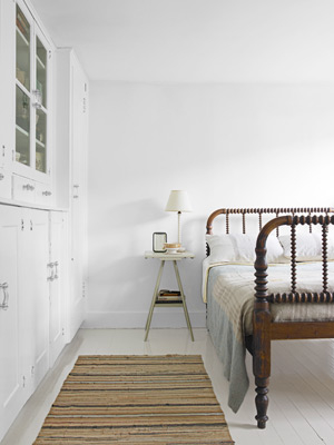 Minimal white bedroom Minimal white bedroom