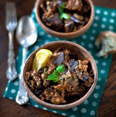 Diced eggplant with honey and herbs