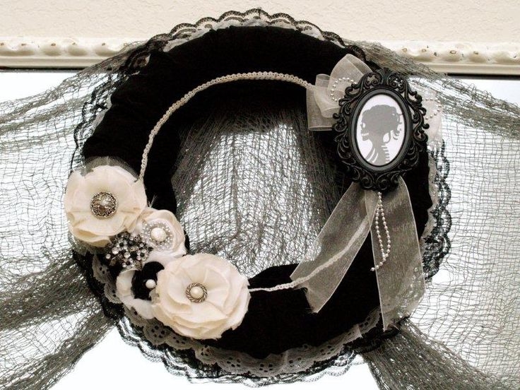 Halloween Black Vintage Wreath Halloween Black Vintage Wreath