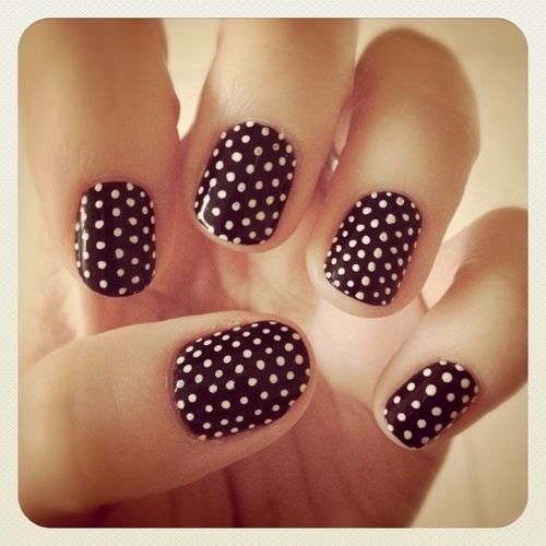 Polka dot nails Polka dot nails