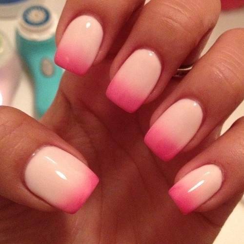 Pink gradient nails Pink gradient nails