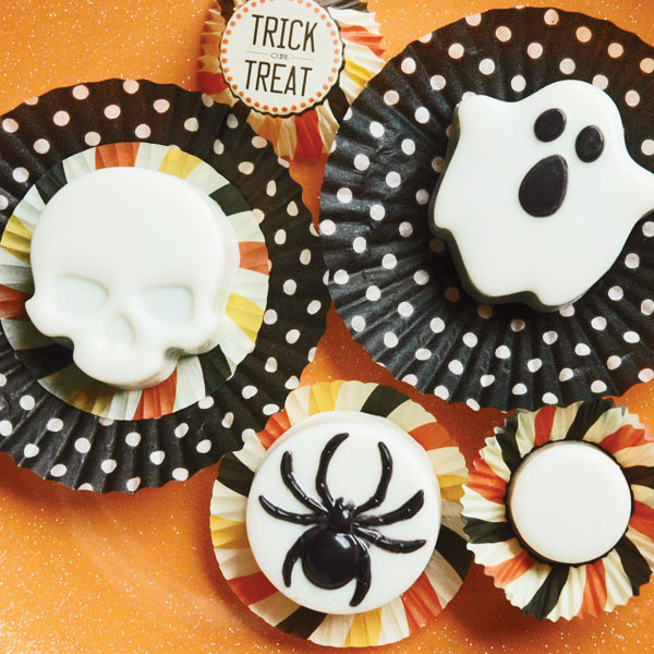 Spinning leaf chocolate cookie molds Spinning leaf chocolate cookie molds