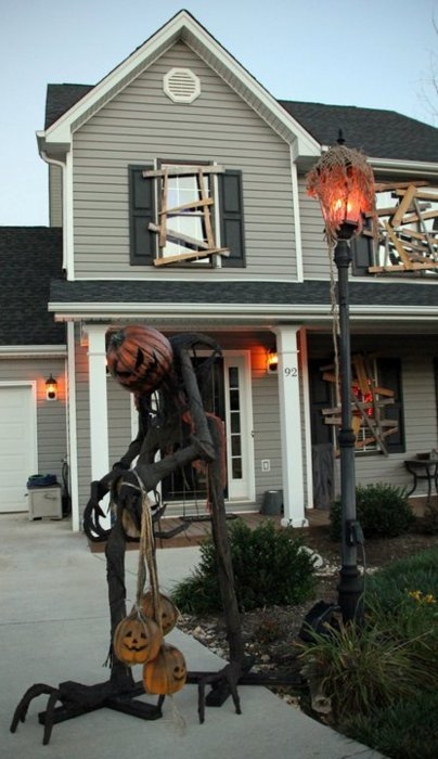 Haunted home halloween decorations