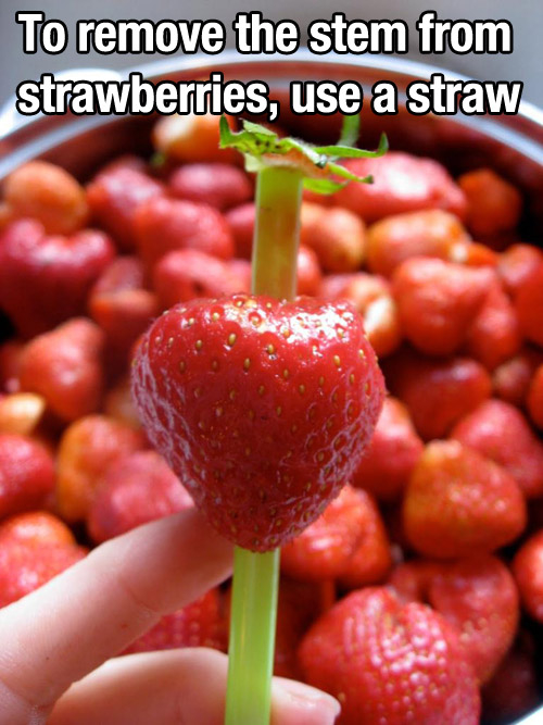 Remove stem from strawberries