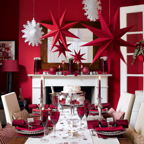 Red and white christmas dining decor Red and white christmas dining decor