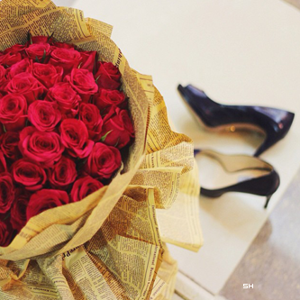 Red roses Red roses