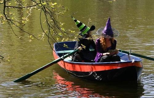Witch canoe 