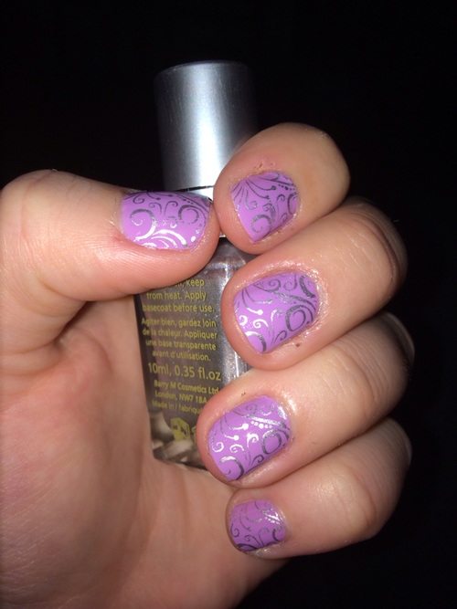 Lilac and silver nail art Lilac and silver nail art