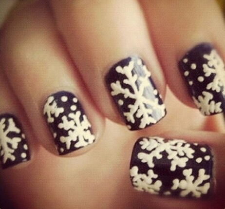 Snowflake nails