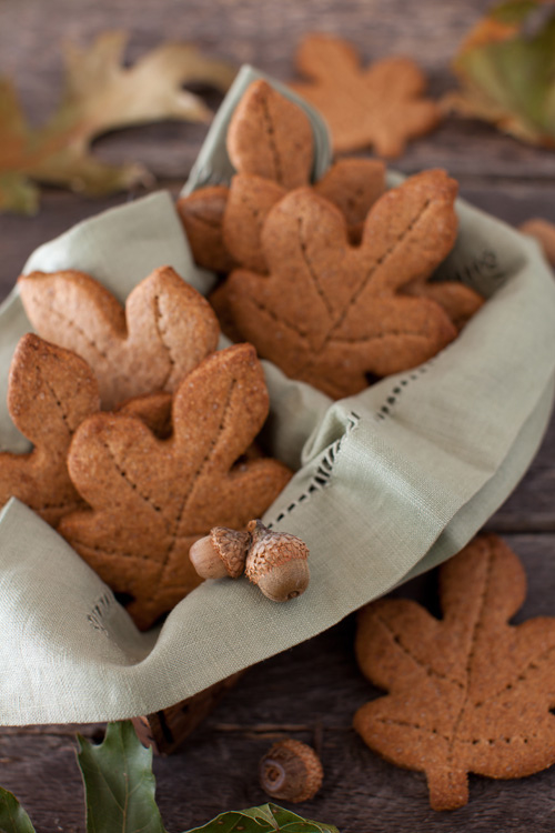 Maple leaf cookies Maple leaf cookies