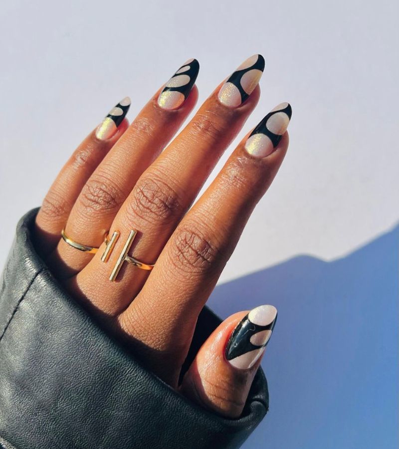 Negative Space Black Nails Pictures, Photos, and Images for Facebook, Tumblr, Pinterest, and Twitter