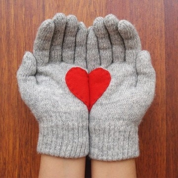 Heart gloves