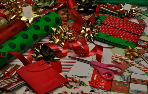 Gift wrap, ribbons and bows