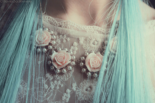 Vintage rose charms