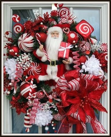 Very decorated christmas wreath Very decorated christmas wreath