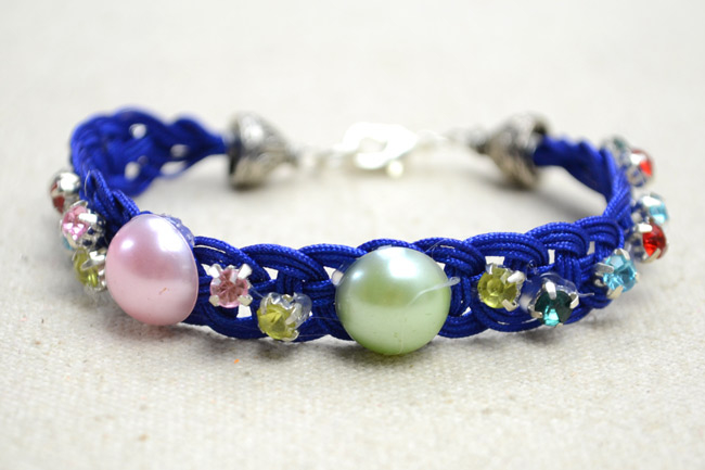 Delicate Braided Bracelet DIY Project Delicate Braided Bracelet DIY Project