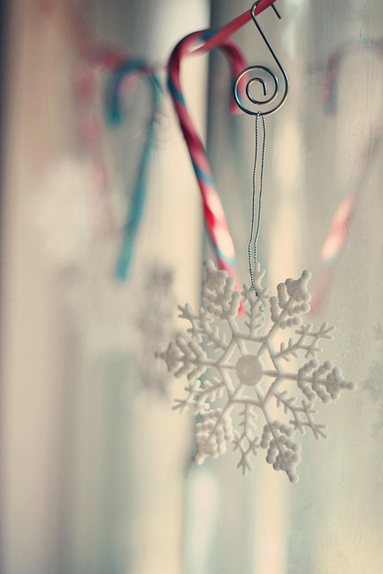 Dangling snowflake