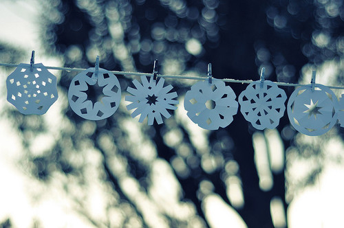 Snow flake garland