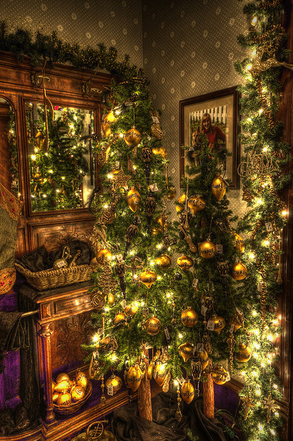 Bright Christmas Tree Pictures, Photos, and Images for Facebook, Tumblr ...