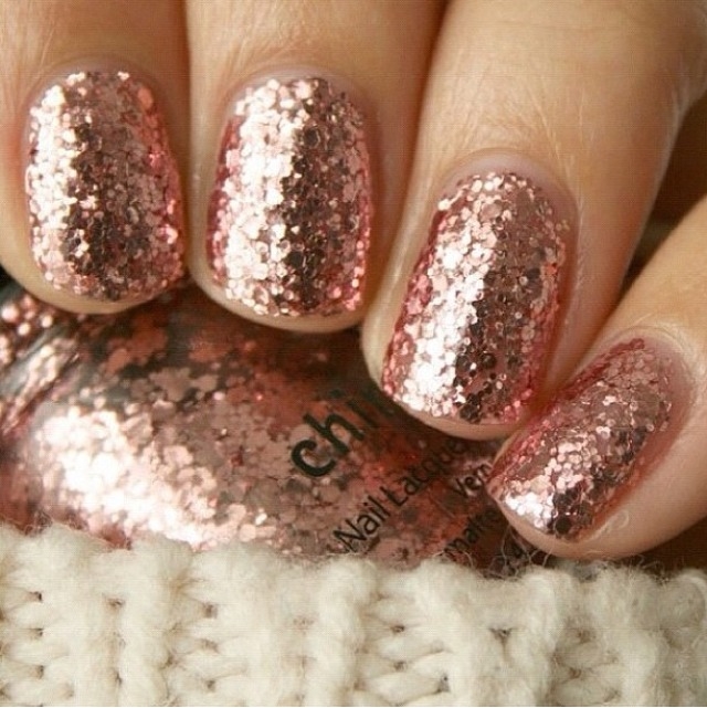 Pink coppery nails