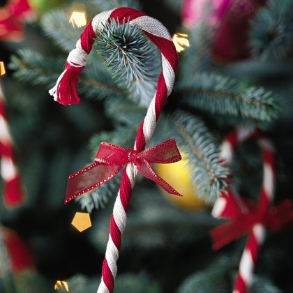Yarn candy cane Yarn candy cane