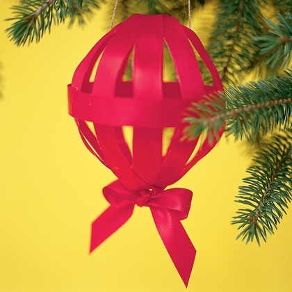 Ribbon ornament