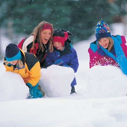 Snowman building contest