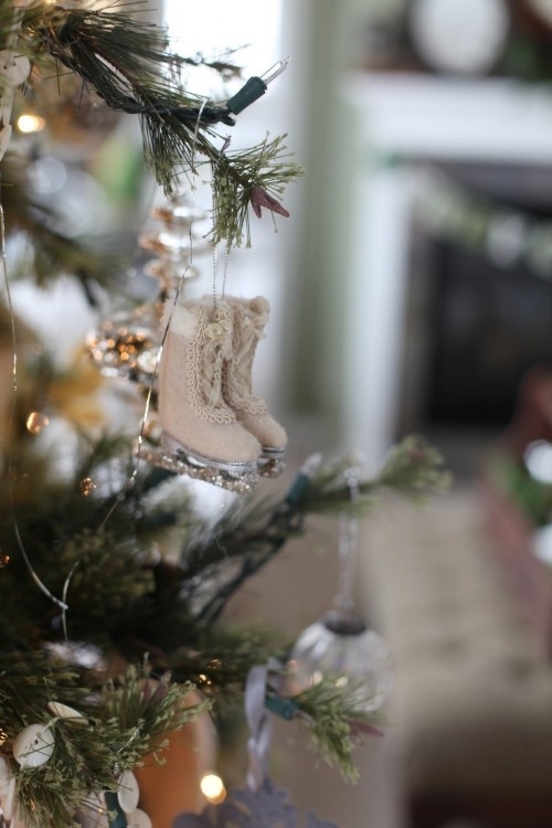 Mini ice skate ornament