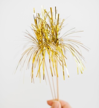 Metallic streamer poofs