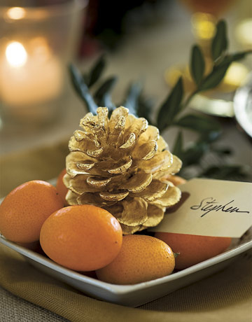 Gilded pinecone place card