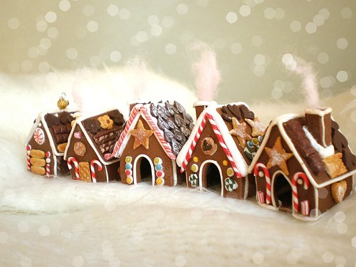 Mini gingerbread houses