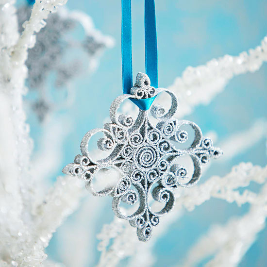 Quilled snowflake ornament Quilled snowflake ornament