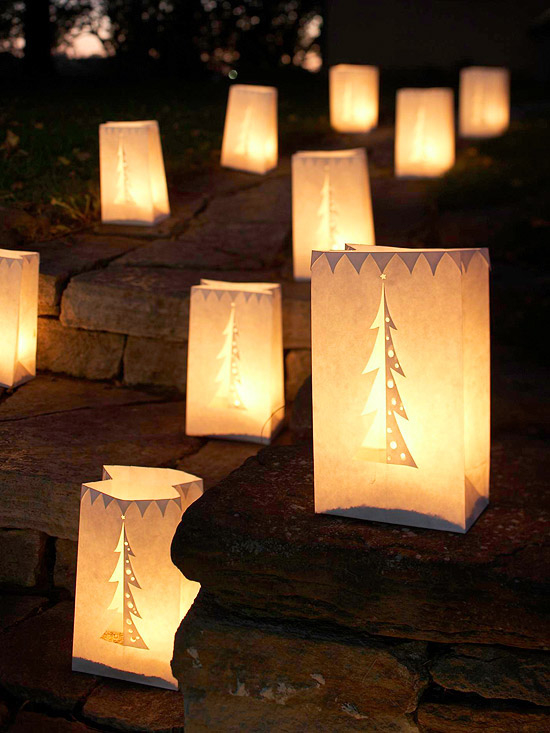 Holiday luminarias