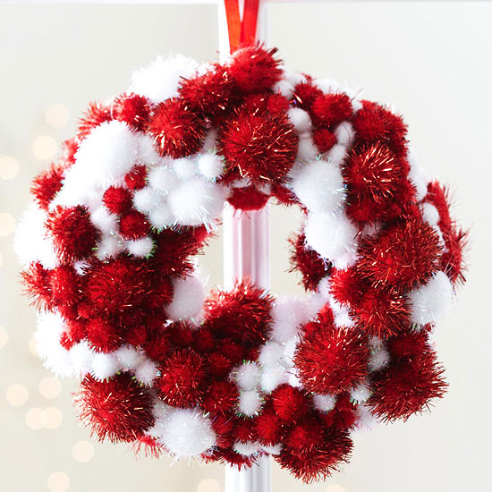 Mini pom pom wreath ornament Mini pom pom wreath ornament