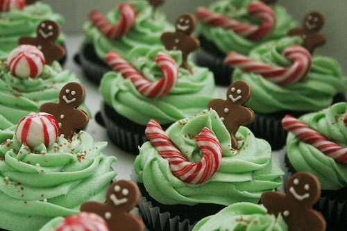 Peppermint gingerbread cupcakes