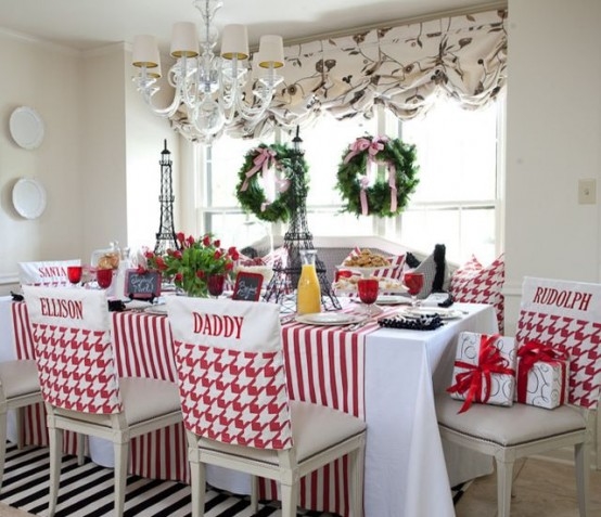 Cheery Breakfast Nook at Christmas Cheery Breakfast Nook at Christmas