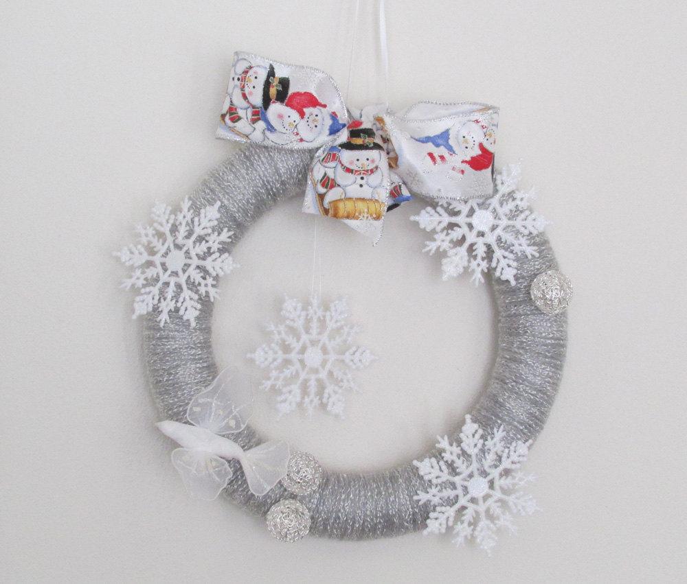 Winter Season Wreath Snowflakes by:-KnitWhats 
